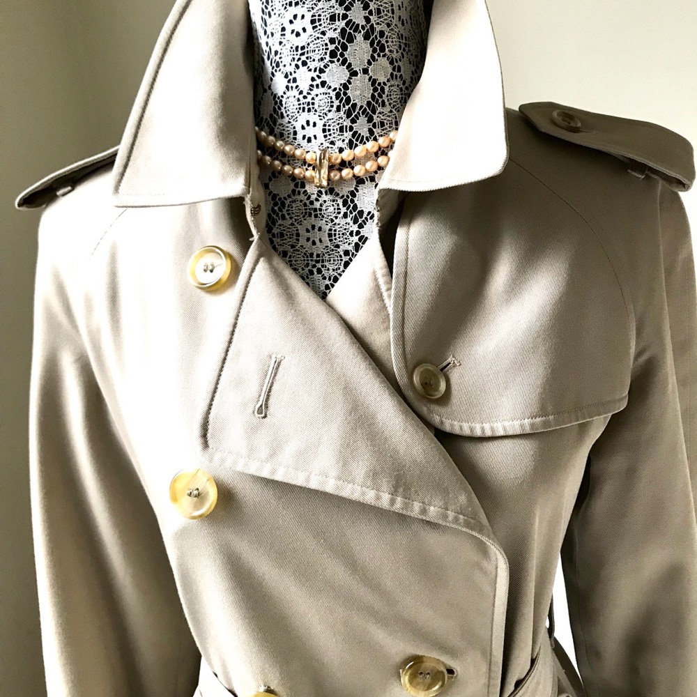 AUTHENTIC Burberry Vintage Trench - Picture 9 of 9